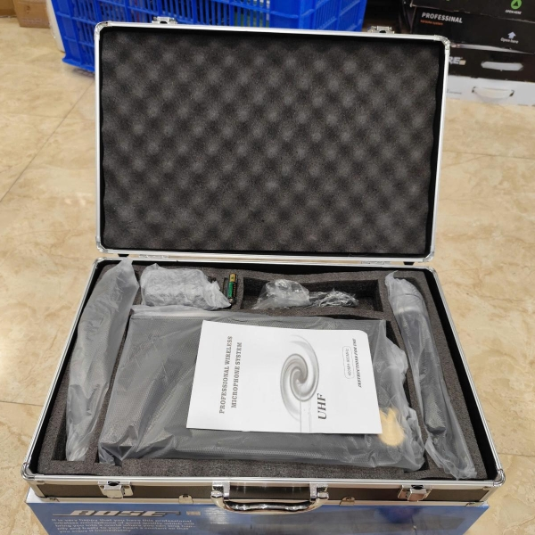 Micro Bose BS8888, Micro Không Dây Có Đầu Thu